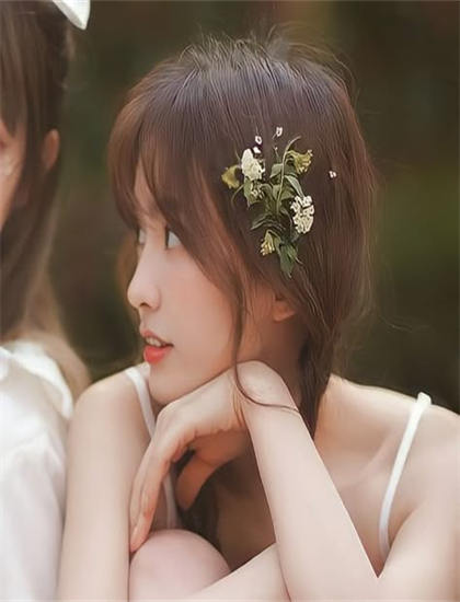 文化分析：《魔发精灵2》中的服装的时代还原与角色塑造 理解作品的时代背景与文化语境