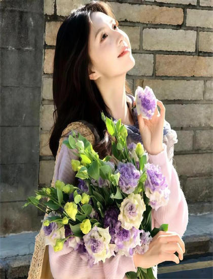 《独自的》美学价值分析：艺术美感与审美特征探讨